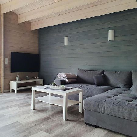 Idyllisches-Blockbohlenhaus-Mit-Eigenem-Garten-Und-Sauna-Zum-Wohlfuehlen Martensrade ภายนอก รูปภาพ