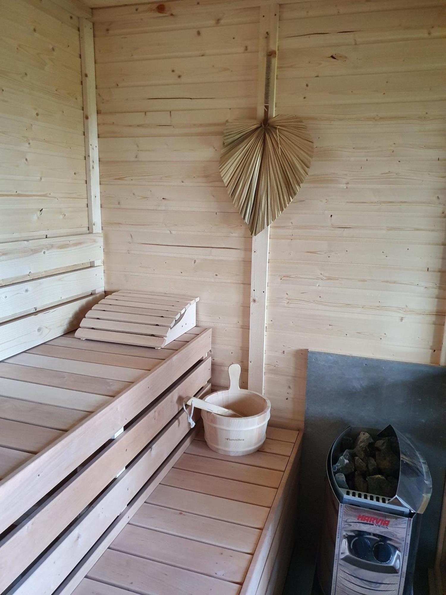 Idyllisches-Blockbohlenhaus-Mit-Eigenem-Garten-Und-Sauna-Zum-Wohlfuehlen Martensrade ภายนอก รูปภาพ